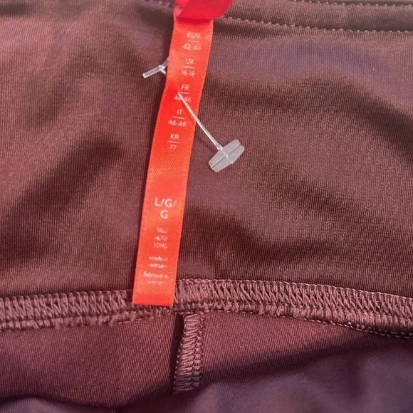 NWT SPANX, Faux Patent Leather Leggings in Ruby, Various Sizes - Picture 8 of 9